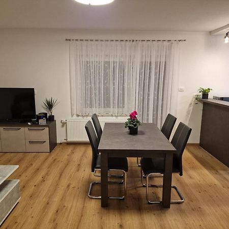 Vila Lastovka Lubiana Esterno foto